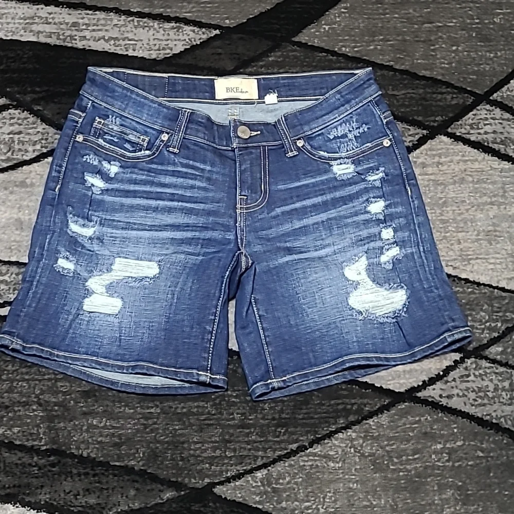 BKE DISTRESSED DENIM JEAN SHORTS